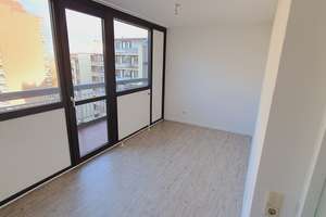 Große sanierte 3 Zimmer Wohnung in Köln Weiden in der obersten Etage mit Einbauküche – Lübecker Str. 13, 50858 Weiden, Köln – Vorschaubild 9