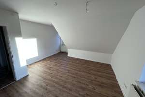 Modernisierte 3-Zimmer Dachgeschosswohnung mit Balkom in Hameln – Die vollständige Adresse der Immobilie erhältst du vom Anbieter., 31789 Hameln – Vorschaubild 12