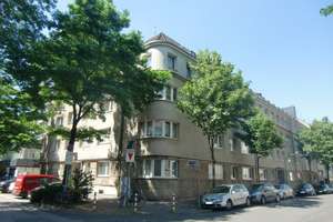 Erstbezug nach hochwertiger Renovierung in Düsseldorf: 3-Zi.-Wohnung mit Terrasse & En-Suite-Bad