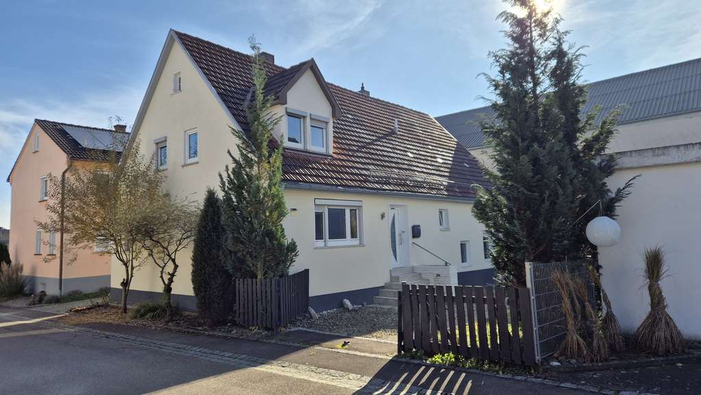 Immobilie in Herbrechtingen - Schönes Fachwerkhaus mit viel Potenzial - Bild 0