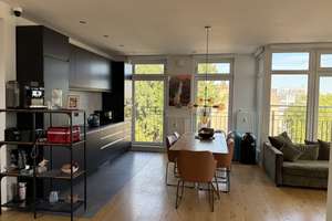 Penthouse mit Spreeblick ,60qm Rooftop-Terrasse, Klimaanlagen, Aufzug – Stralauer Allee 17, 10245 Friedrichshain, Berlin – Vorschaubild 9