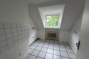 Frisch renovierte 3-Zimmer-Dachgeschosswohnung mit Badewanne – ab sofort bezugsfrei – Rembergstr 17, 58095 Mittelstadt, Hagen – Vorschaubild 7