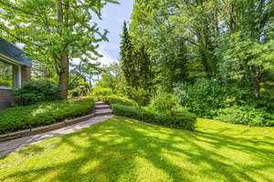 Zeitloser Bungalow auf idyllischem Grundstück mit Doppelgarage – Die vollständige Adresse der Immobilie erhältst du vom Anbieter., 51381 Lützenkirchen, Leverkusen – Vorschaubild 13