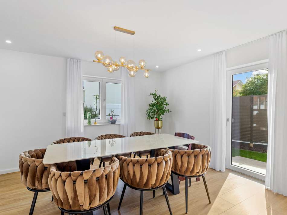 Essen mit Terrassenzugang