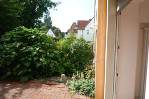  Großzügige 2,5-Zimmer-Wohnung EG, EBK, Parkett, Kaminofen, Terrasse, Süd-Garten & Garage – Natruper Straße 115, 49076 Hafen, Osnabrück – Vorschaubild 11
