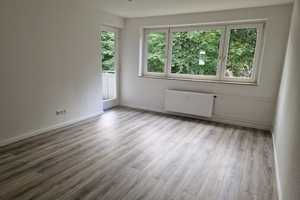 Frisch renovierte 2-Zimmer-Wohnung mit Balkon – Hasselstraße 161, 42651 Solingen – Vorschaubild 1