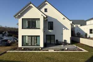 NEUWERTIGES A+ EFFIZIENZHAUS IM GEHOBENEN STIL! – Ortenaukreis – Vorschaubild 1