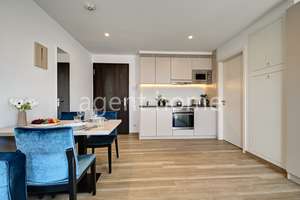 MÖBLIERT - BESTE LAGE - Modernes Business Apartment mit Balkon
