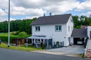 Äußerst gepflegtes Haus am Stadtrand von Sulzbach-Rosenberg – Die vollständige Adresse der Immobilie erhältst du vom Anbieter., 92237 Sulzbach-Rosenberg – Vorschaubild 2
