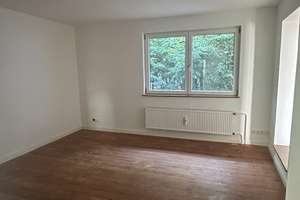 großzügiger Bungalow, 4-Zi. inkl. Gartenmitnutzung, Einbauküche / 4 Jahre befristet / WG geeignet – Argelsriederstraße 65, 81475 Fürstenried-West, München – Vorschaubild 4