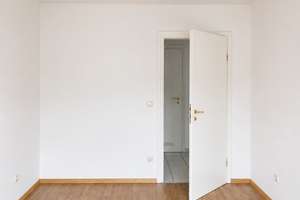 Gepflegte 2-Zimmer-Wohnung mit großer Terrasse und Garten  – Nähe Flughafen München – Die vollständige Adresse der Immobilie erhältst du vom Anbieter., 85445 Oberding – Vorschaubild 3