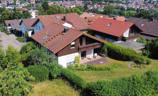 Einfamilienhaus in Toplage am Fuße der Achalm – mit sonnigem Grundstück und Garage