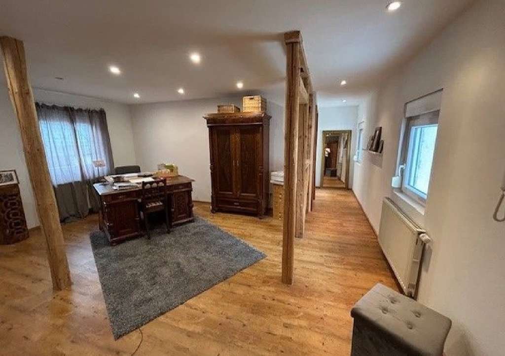 Immobilie in Elztal - Einfamilienhaus mit Nebengebäude und Stellplatz - Bild 3