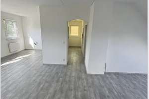 Charmante 2-Zimmer-Wohnung in ruhiger Lage – frisch renoviert & mit großem Dachboden – Reinersstraße 7, 46145 Tackenberg, Oberhausen – Vorschaubild 2