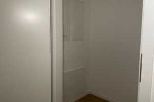 Perfekt geschnittene 4-Zimmer-Wohnung mit Einbauküche, Balkon (Loggia) und Gäste-Bad! – Biedenkopfer Str. 44-54, 13507 Berlin – Vorschaubild 7