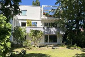 ** Bestlage Dahlem - Attraktive 4-Zimmer-Wohnung mit großer Terrasse zum Selbstbezug **