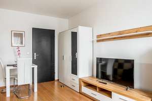 Traumhafte, möblierte 1-Zi Wohnung mit Balkon & WiFi in der Nürnberger Innenstadt