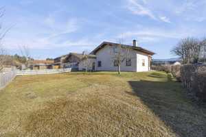 Geräumiges Einfamilienhaus mit Bergblick und großem Garten in ruhiger Lage – Rosenheim (Kreis) – Vorschaubild 20