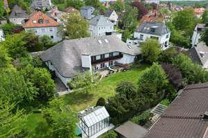 Engel & Völkers! Repräsentative Unternehmervilla in bester Lage mit unverbaubarem Blick – Die vollständige Adresse der Immobilie erhältst du vom Anbieter., 85354 Freising – Vorschaubild 2