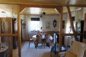2-Familienhaus (eine Whg. vermietet) mit Werkstatt und 8 Garagen auf Traumgrundstück – Limburg-Weilburg (Kreis) – Vorschaubild 10