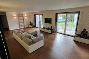 Einfamilienhaus mit Garten und Pool in ruhiger Lage in Reutlingen – Die vollständige Adresse der Immobilie erhältst du vom Anbieter., 72766 Reutlingen-Mitte, Reutlingen – Vorschaubild 8
