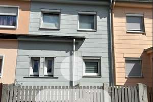 Reihenmittelhaus in Schwarzenbach Saale – Die vollständige Adresse der Immobilie erhältst du vom Anbieter., 95126 Schwarzenbach an der Saale – Vorschaubild 1