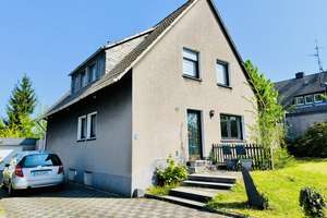 Vielseitig nutzbares freistehendes Einfamilienhaus mit zwei separaten Wohnbereichen – Milchstraße 37, 45277 Überruhr-Holthausen, Essen – Vorschaubild 2