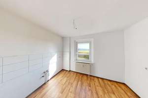 Idyllisch gelegene 3-Raum-Wohnung mit Tageslichtbad – Landgraben 9, 9224 Mittelbach, Chemnitz – Vorschaubild 2
