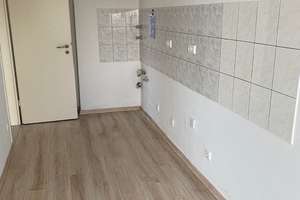Barrierefrei Wohnen - große 2-Zimmer-Wohnung mit Laminatboden – Dülkener Straße 20, 47804 Benrad-Süd, Krefeld – Vorschaubild 4