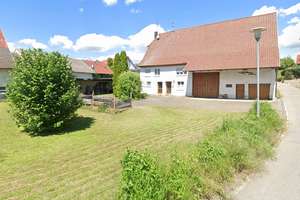 Wohnhaus mit Scheune auf großem, sonnigen Grundstück und Platz für 3 Bauplätze – Die vollständige Adresse der Immobilie erhältst du vom Anbieter., 72401 Haigerloch – Vorschaubild 1