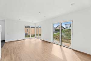 **Traumhaus mit begehbaren Kleiderschrank, offener Küche und viiiiel Platz** (Sofort einzugsbereit) – Roth (Kreis) – Vorschaubild 4