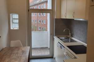 Ravensberg 1 Min neben Uni / 2 Zi Whg  Balkon /Klönküche möbl / Waschm Geschirrsp , Holzbode Balkon, – Knooper Weg 162, 24105 Ravensberg, Kiel – Vorschaubild 5