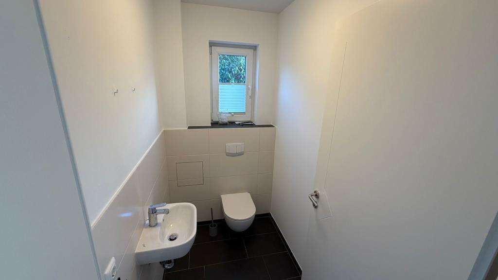 Immobilie in Elmenhorst/Lichtenhagen - Freigezogenes modernes Doppelhaus mit Doppelcarport - Bild 2