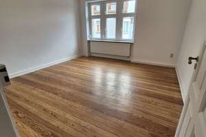 Wunderschöne, renovierte 2ZKB-Altbauwohnung in SB-St. Arnual!