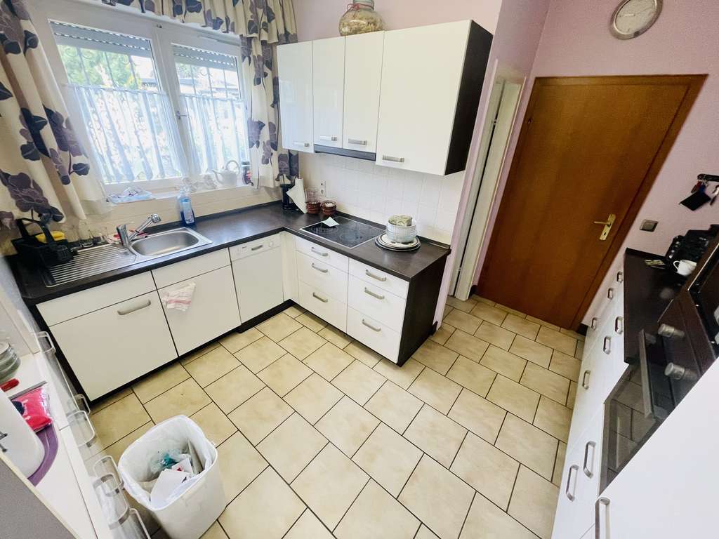 Immobilie in Lich - Einfamilienhaus m. ausgebauten Untergschoss und Garten in begerter Lage von Lich! - Bild 4