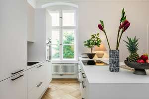 Altbau mit Seele – Stilvoll sanierte 5,5-Zimmer-Wohnung mit Eleganz und Raum für die ganze Familie! – Schustehrusstraße 28, 10585 Charlottenburg, Berlin – Vorschaubild 9