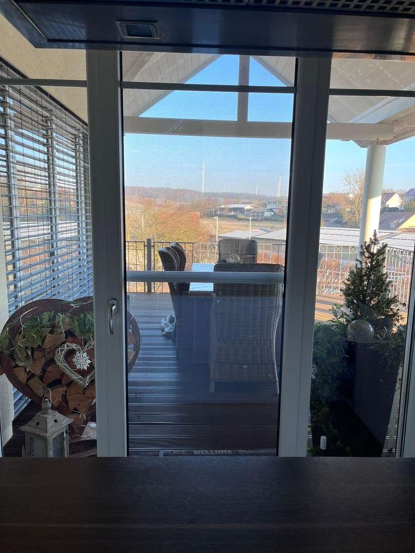 Immobilie in Remlingen - Traumhaus mit unverbaubarem Blick - Bild 4