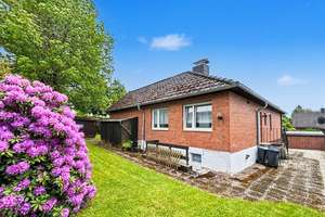 Wohnen auf einer Ebene – Bungalow mit Charme und Potenzial in Aachen-Schmithof
