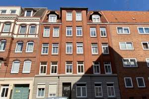 Charmante Altbau-Wohnung mit Balkon – Die vollständige Adresse der Immobilie erhältst du vom Anbieter., 24143 Gaarden-Ost, Kiel – Vorschaubild 2