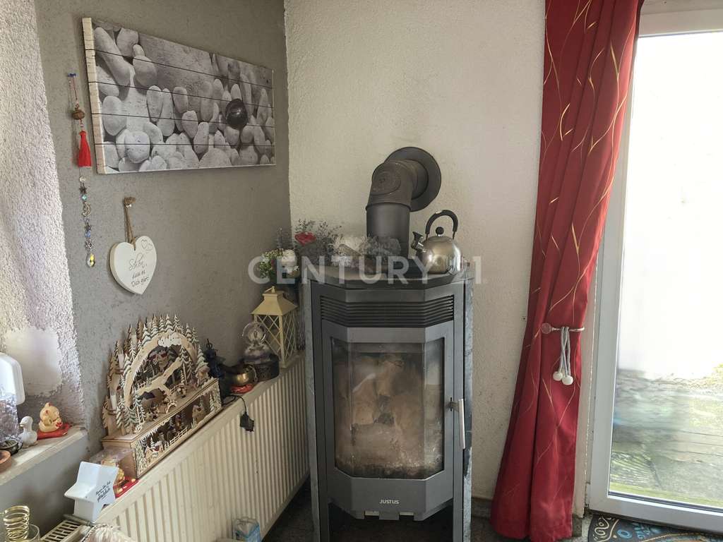 Immobilie in Markt Taschendorf - Familienidyll auf großem Grundstück und traumhaften Fernblick - Bild 2