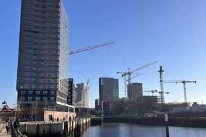 Hafencity: Erstbezug, Traumblick auf Elphi und Elbe, Einbauküche, Schrank Ankleide, Unterschrank Bad – Lucy-Borchardt-Straße 4, 20457 Hamburg – Vorschaubild 27