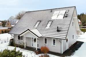 Modern, großzügig, energieeffizient – Einfamilienhaus im KfW-70-Standard – Die vollständige Adresse der Immobilie erhältst du vom Anbieter., 24576 Hitzhusen – Vorschaubild 1