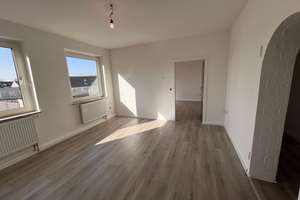 Nähe Allee-Center Essen. Schöne, gepflegte und lichtdurchflutete 3 Zimmer Wohnung. – Altenessener Str.  449, 45329 Altenessen-Nord, Essen – Vorschaubild 2