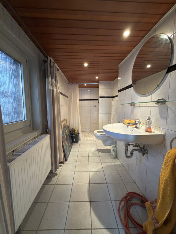 renovierungsbedürftiges Einfamilienhaus mit Garage in zentraler Ortslage, Neuwied Kreis – Bild 3