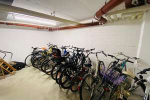 Helle 3‑Zimmer‑Wohnung mit verglaster Westloggia, Einbauküche & Aufzug - nahe S‑Bahn – 81927 Johanneskirchen, München – Vorschaubild 37