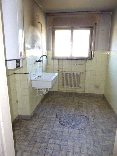 Renovierungsbedürftige Doppelhaushälfte direkt am Goetheturm....V-E-R-K-A-U-F-T.. image