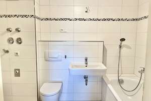 Ruihig wohnen unterm Dach mit Lift, EBK & Balkon! – Die vollständige Adresse der Immobilie erhältst du vom Anbieter., 1277 Blasewitz (Stadtteil), Dresden – Vorschaubild 12