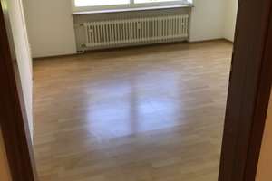Ruhige 2-Zimmer-Wohnung mit Balkon WG-geeignet für Studentinnen / Azubis  – Gerhart-Hauptmann-Ring 7, 81737 Neuperlach, München – Vorschaubild 2