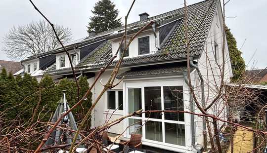 Bild von Modernes Reihenendhaus Baujahr ca. 2010 mit Vollkeller in begehrter Lage von Hamburg Eimsbüttel