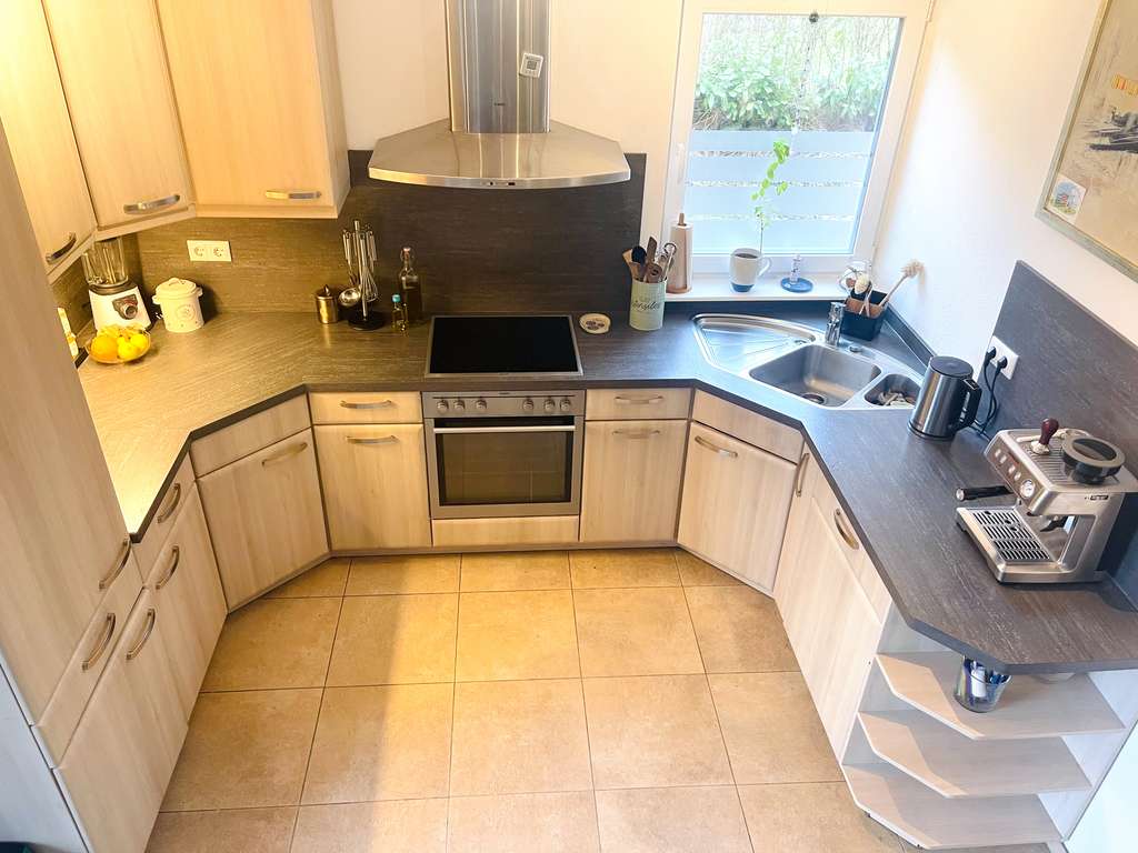 Immobilie in Lehe - Großzügiges Mehrfamilienhaus mit Einliegerwohnung in Nordseenähe ! - Bild 4